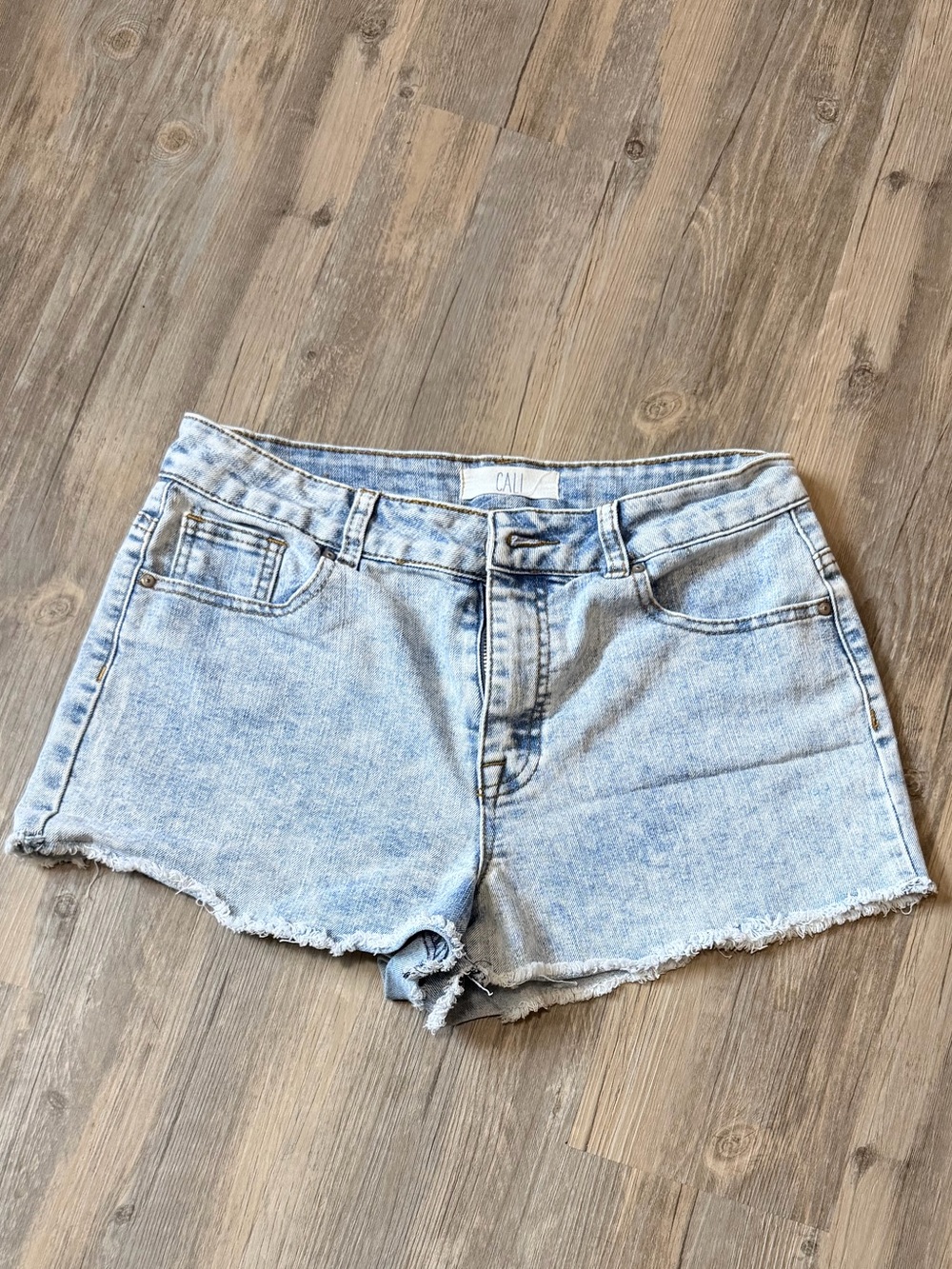 Urban Planet Cali Denim Light Wash Jean Shorts